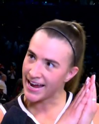 约内斯库3+1杀死比赛助队战胜联盟第一 赛后做出“晚安”动作