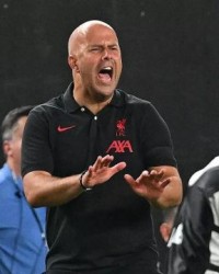 三球胜曼联豪取三连胜 新利物浦真的“最已阵”了？