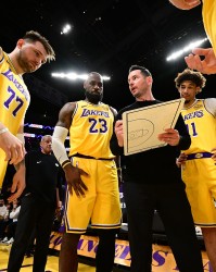 大乐透近30期开奖结果-湖人新赛季赛程全解析：开局艰难 收官利好 格莱美之旅最受考验